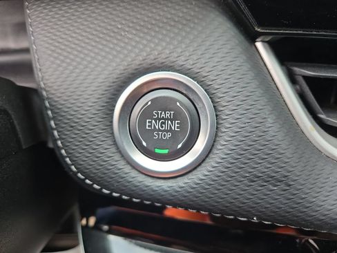 Used 2025 Chevrolet Equinox LT FWD image 24