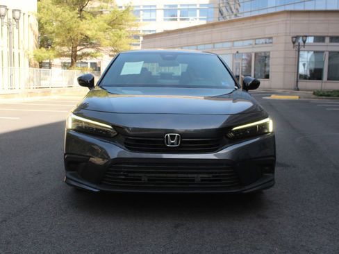 Used 2022 Honda Civic Sport image 3