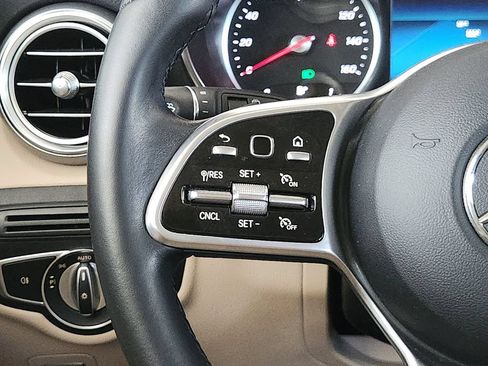 Used 2022 Mercedes-Benz GLC 300 image 28