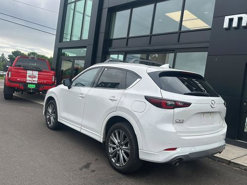 Used 2024 MAZDA CX-5 Signature AWD/4WD image 3