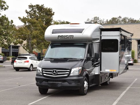 Used 2017 Mercedes-Benz Sprinter 3500 image 9