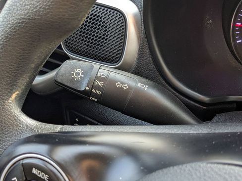 Used 2020 Kia Soul S FWD image 23