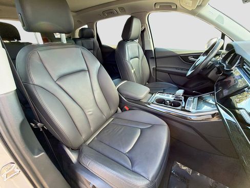 Used 2022 Audi Q7 Premium Plus w/ Premium Plus Package image 16