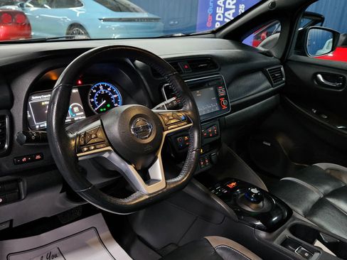 Used 2019 Nissan Leaf SL w/ SL Technology Package image 10