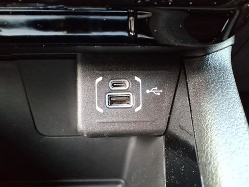 New 2026 Jeep Compass Latitude image 10