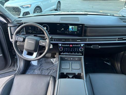 Used 2025 Hyundai Santa Fe Limited image 25