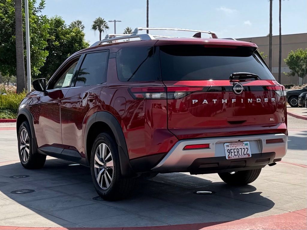 Certified 2023 Nissan Pathfinder SL FWD image 6