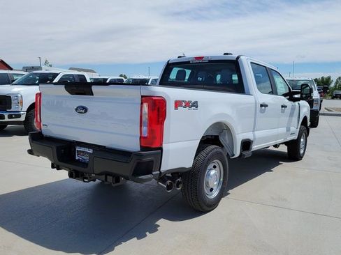 New 2025 Ford F250 XL w/ FX4 Off-Road Package image 3