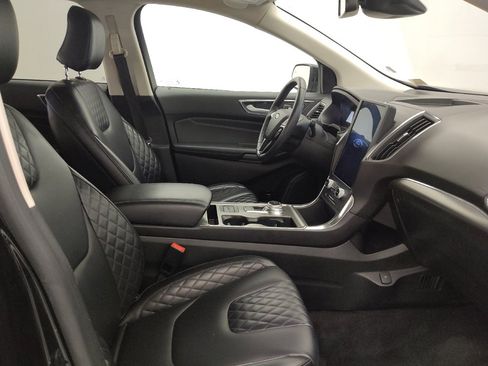 Used 2024 Ford Edge Titanium image 21