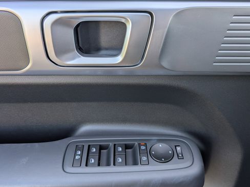 Used 2024 Hyundai Santa Fe SE image 15