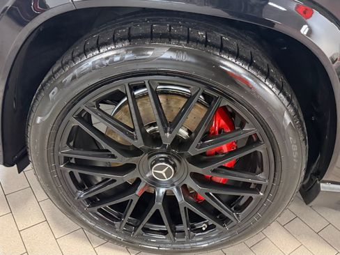 Used 2024 Mercedes-Benz GLS 63 AMG 4MATIC image 25