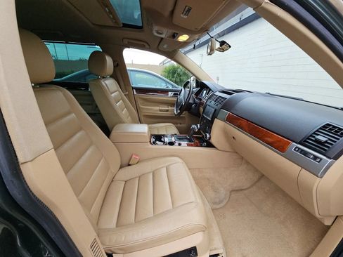 Used 2005 Volkswagen Touareg V6 AWD/4WD image 14