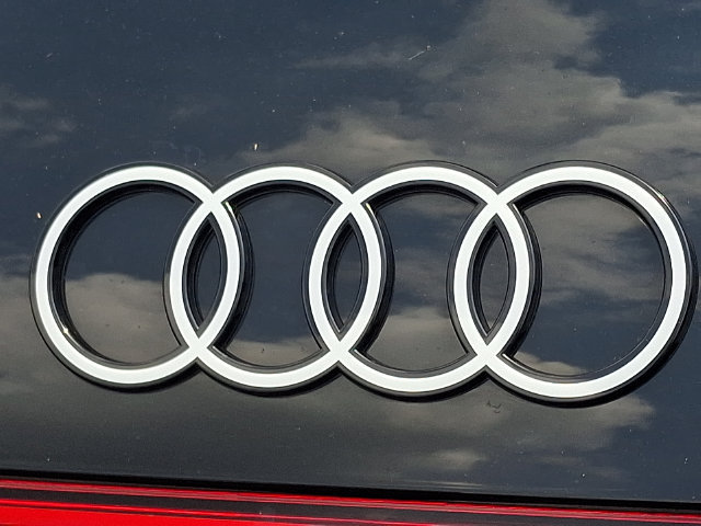 Used 2025 Audi Q5 Premium Plus w/ Premium Plus AWD/4WD image 31
