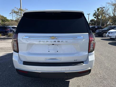 Used 2022 Chevrolet Suburban LT image 5