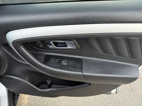 Used 2014 Ford Taurus SEL w/ Equipment Group 201A image 27