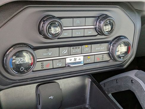 Used 2024 Ford Bronco Big Bend image 13