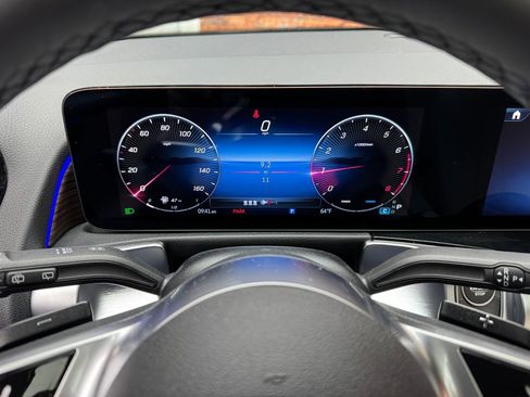 New 2026 Mercedes-Benz GLB 250 4MATIC image 15