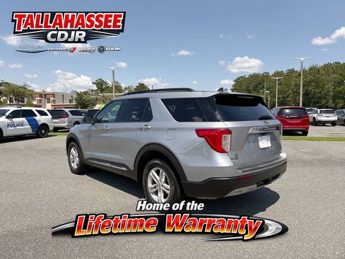 Used 2021 Ford Explorer XLT w/ Equipment Group 202A AWD/4WD image 5