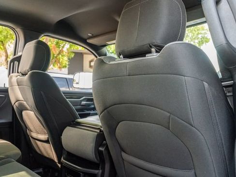 Used 2021 RAM 1500 Big Horn RWD image 41