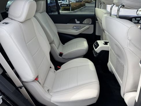 New 2025 Mercedes-Benz GLS 450 4MATIC image 5