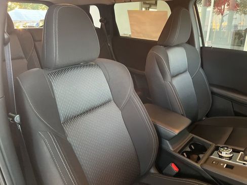 Used 2024 Mitsubishi Outlander ES image 17