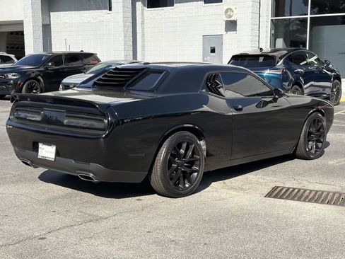 Used 2022 Dodge Challenger GT RWD image 7