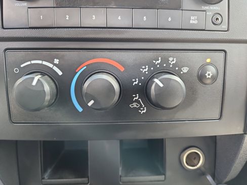 Used 2011 Dodge Dakota Big Horn RWD image 16