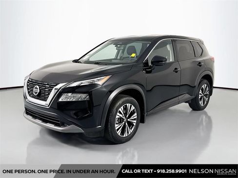 Certified 2021 Nissan Rogue SV FWD image 1