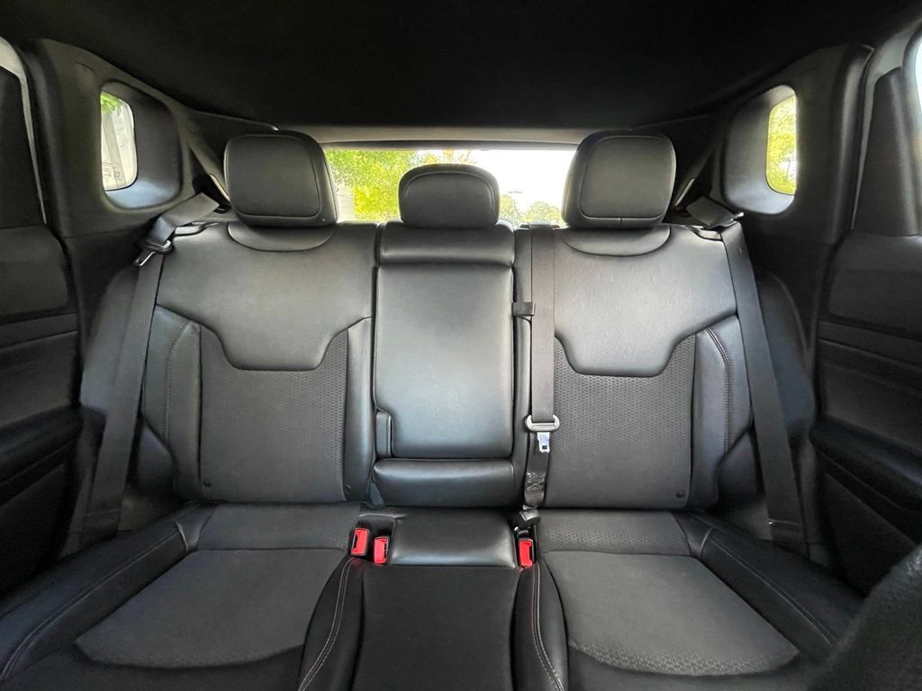 Used 2023 Jeep Compass Trailhawk AWD/4WD image 30