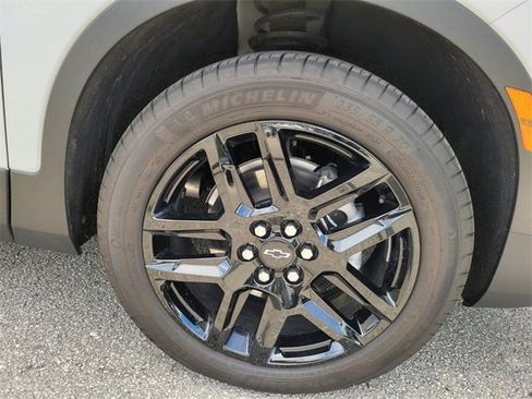 Used 2025 Chevrolet Blazer LT image 23