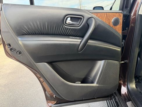 Used 2021 Nissan Armada SL w/ Captain's Chairs Package image 18