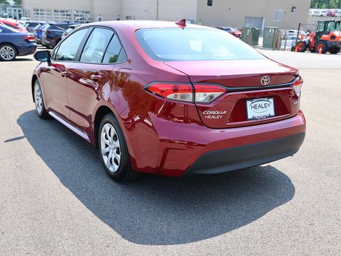 Used 2026 Toyota Corolla LE FWD image 5