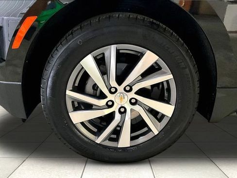 Used 2023 Chevrolet Equinox LT AWD/4WD image 9