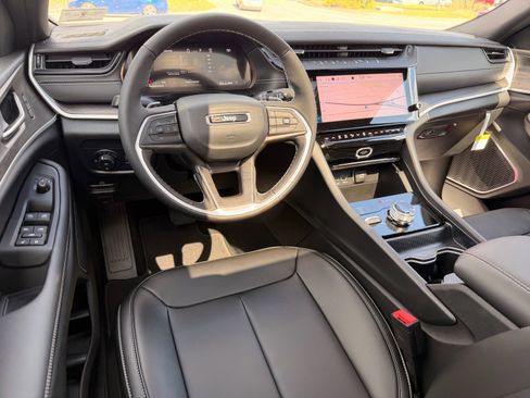 New 2026 Jeep Grand Cherokee L Limited AWD/4WD image 5