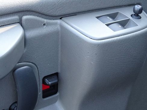 Used 2024 Chevrolet Express 2500 w/ Driver Convenience Package image 15