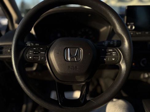 Used 2023 Honda HR-V LX image 14