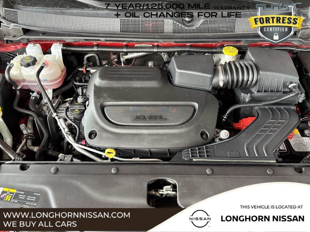 Used 2025 Chrysler Pacifica Select AWD/4WD image 24