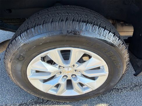 Used 2024 Chevrolet Silverado 1500 Custom image 17