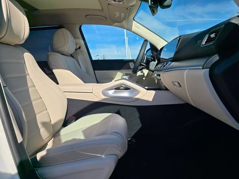 New 2026 Mercedes-Benz GLS 450 4MATIC image 30