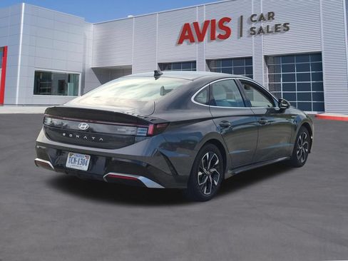 Used 2025 Hyundai Sonata SEL FWD image 6