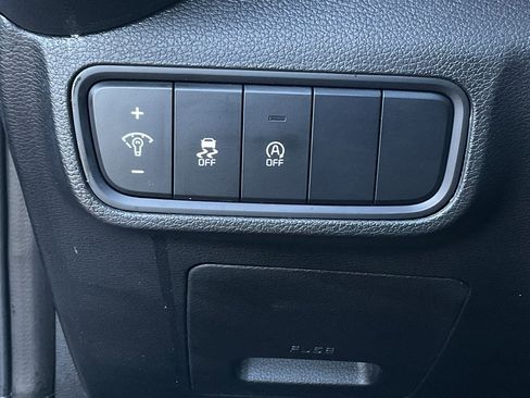 Used 2025 Kia Soul LX w/ LX Technology Package image 27