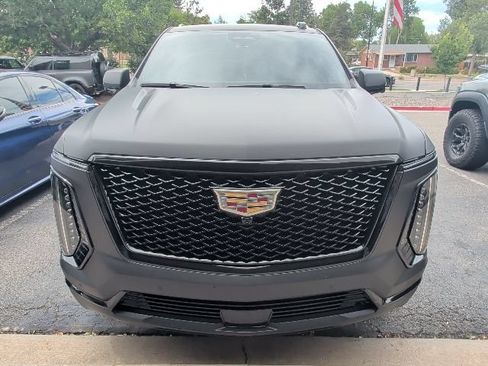 Used 2025 Cadillac Escalade Sport Platinum w/ LPO, Floor Liner Package AWD/4WD image 6