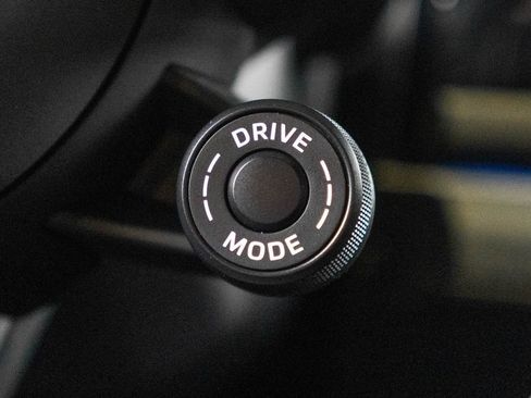 Certified 2025 Porsche Panamera 4S AWD/4WD image 33