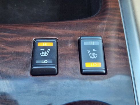 Used 2014 Nissan Pathfinder SL w/ SL Tech Package image 28