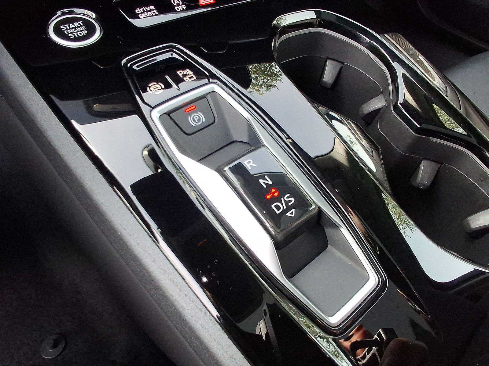Used 2025 Audi A5 2.0T Premium Plus w/ Premium Plus AWD/4WD image 18