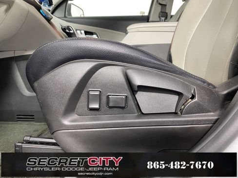 Used 2015 Chevrolet Equinox LS image 13
