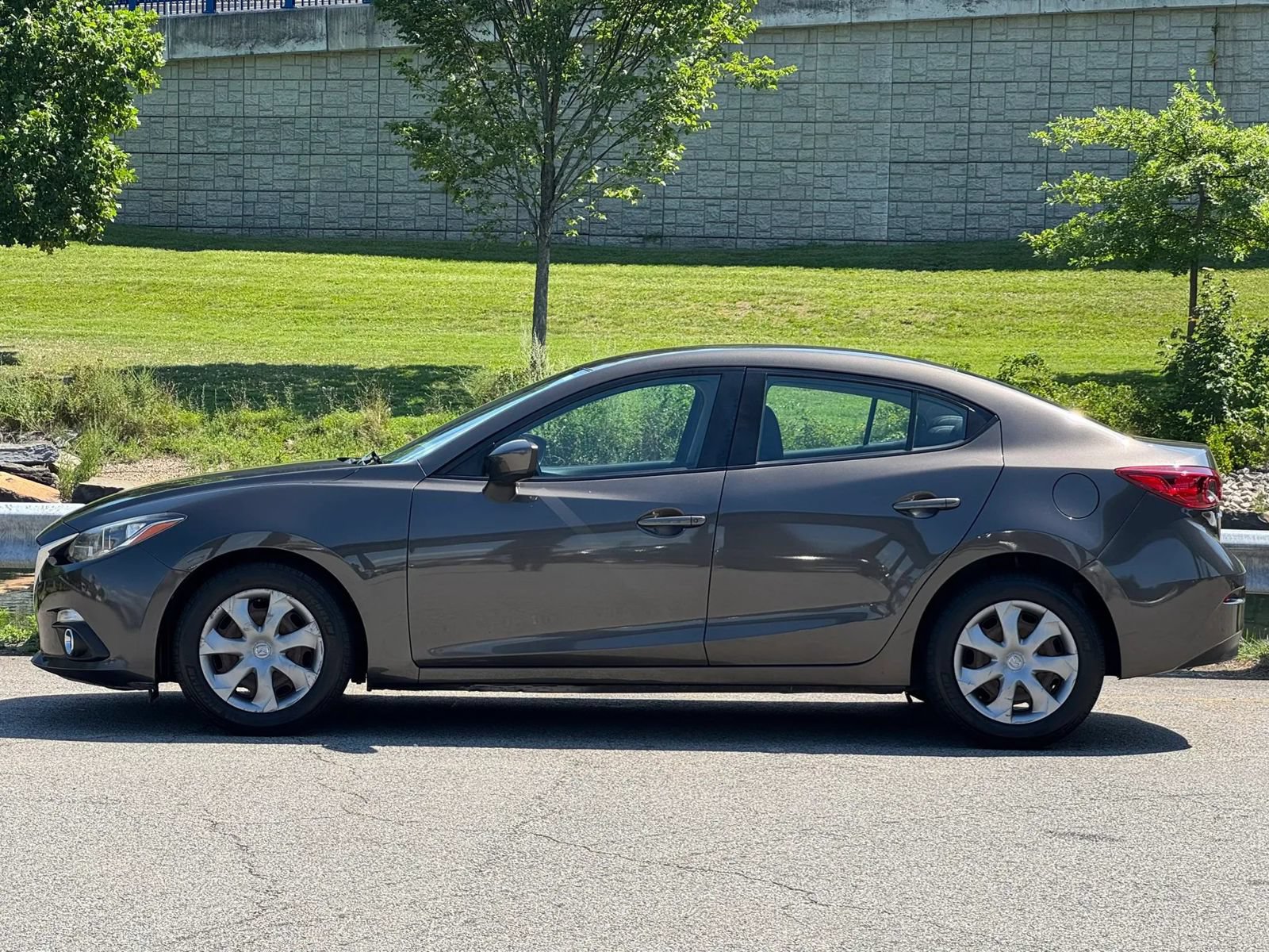 Used 2014 MAZDA MAZDA3 i Sport FWD image 4