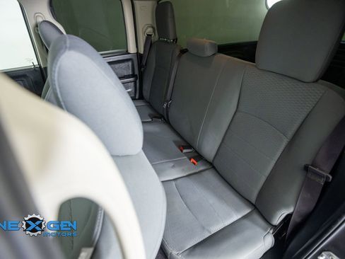 Used 2018 RAM 1500 Express w/ Express Value Package AWD/4WD image 30