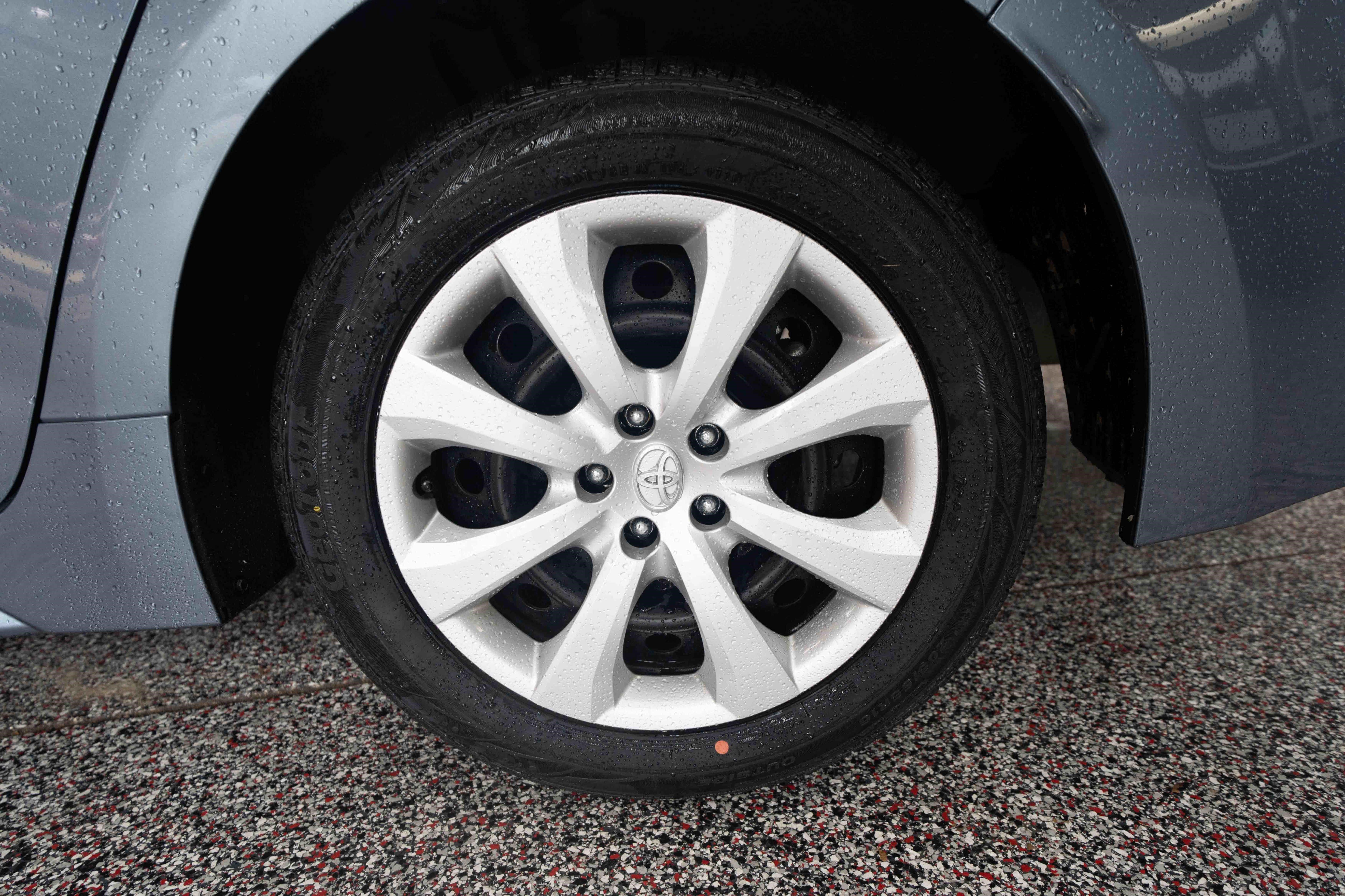 Used 2024 Toyota Corolla LE FWD image 28