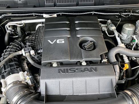 Used 2022 Nissan Frontier PRO-4X w/ Pro-4X Premium Package AWD/4WD image 33